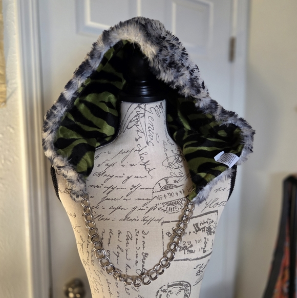 Faux Fur Reversible Rave Hood - Picture 3 of 10
